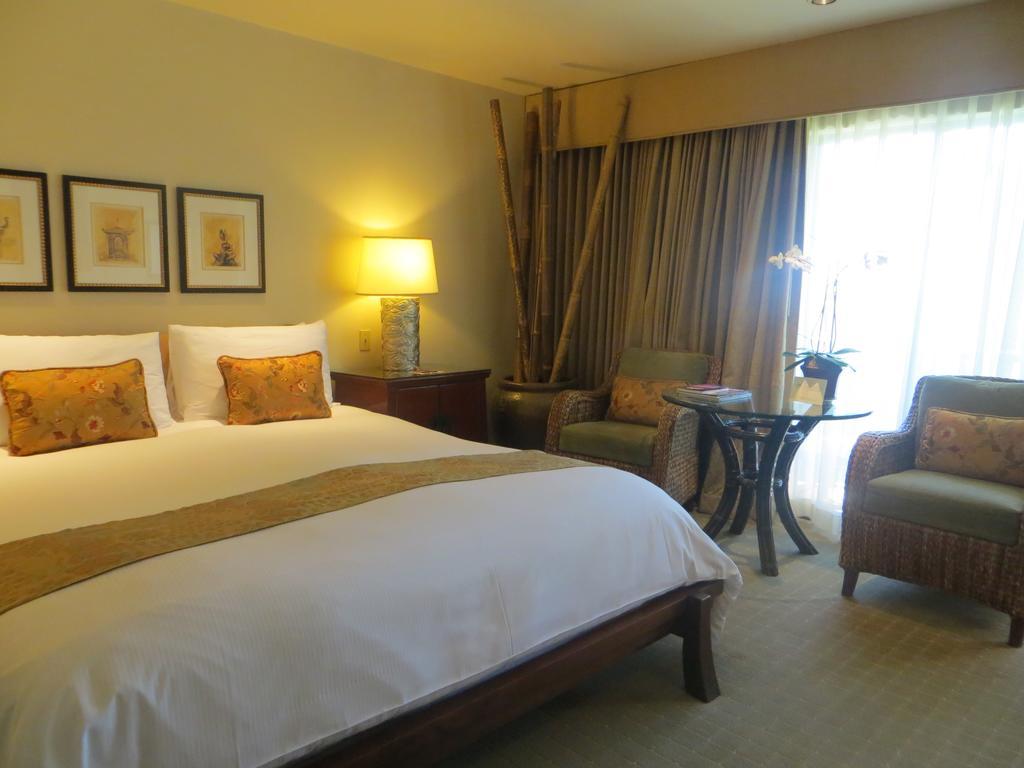Deluxe King Room,323762755:JPEG